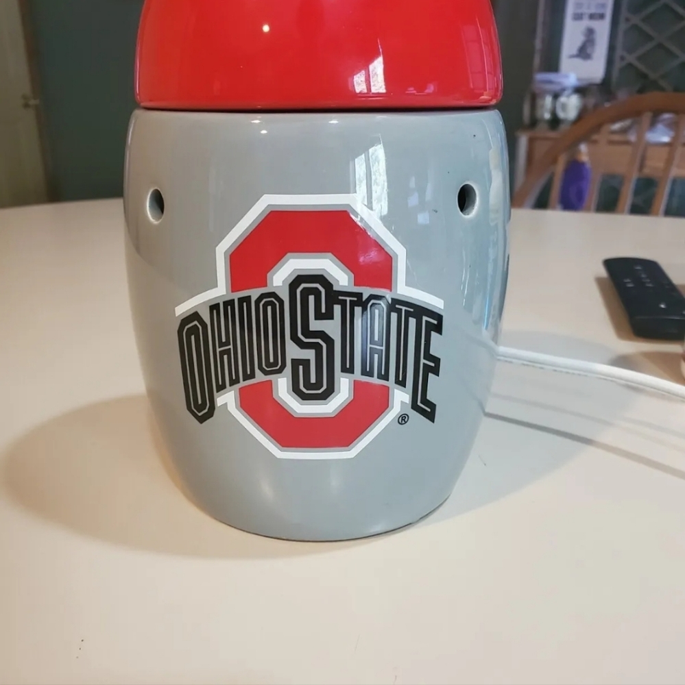 Scentsy brand Ohio State full size wax melt warmer